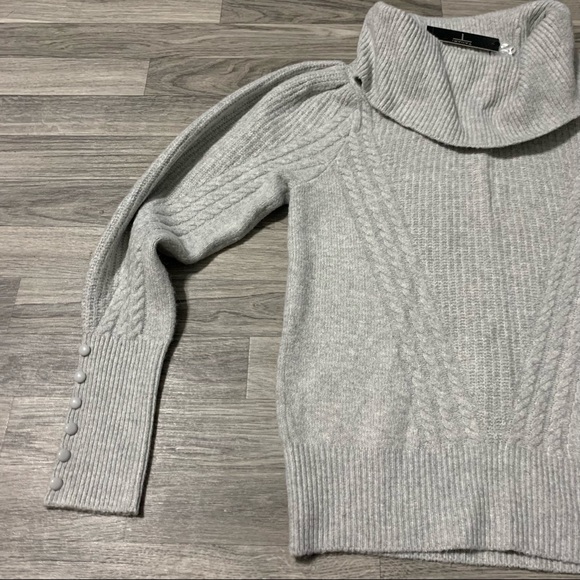 Tahari Grey Heather Pullover Turtleneck Sweater; medium Women’s - Picture 3 of 11